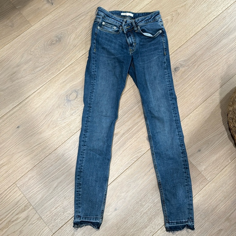 Maje slim fit denim jeans FR size 36, fits US 2 or 25-26